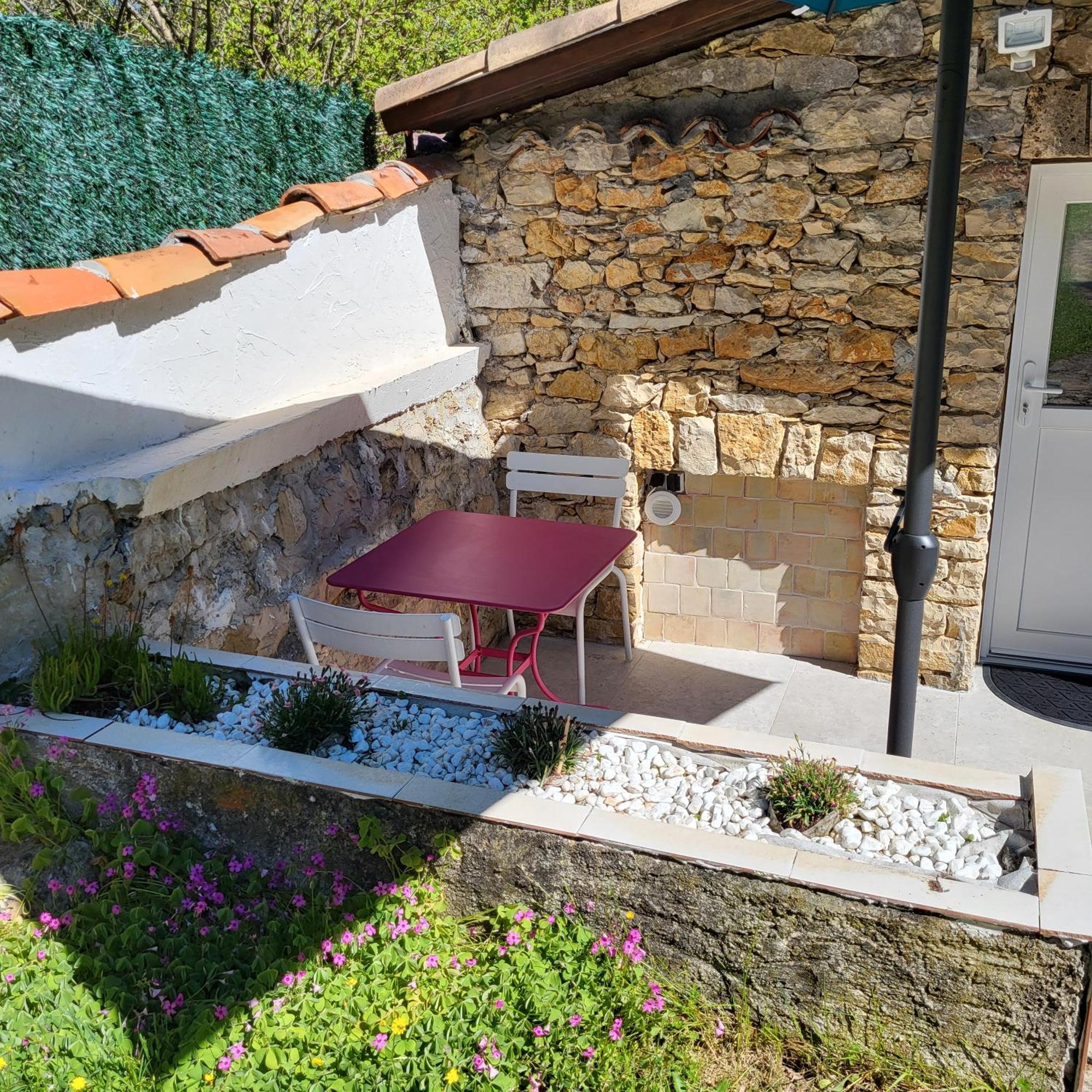 Les Pierres De Cezaire Hotel Saint-Cézaire-sur-Siagne Kültér fotó